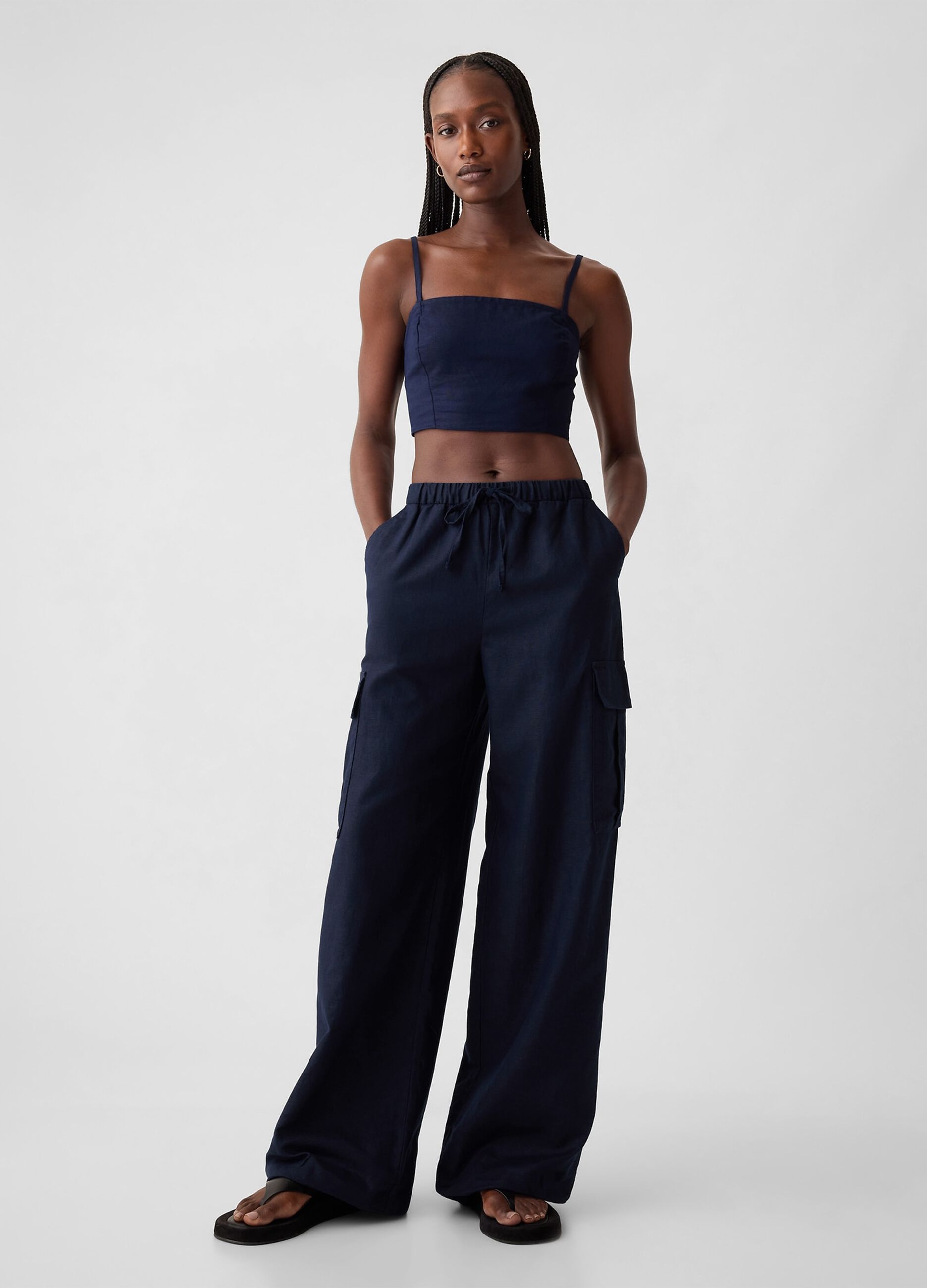 Pull-on wide-leg cargo trousers