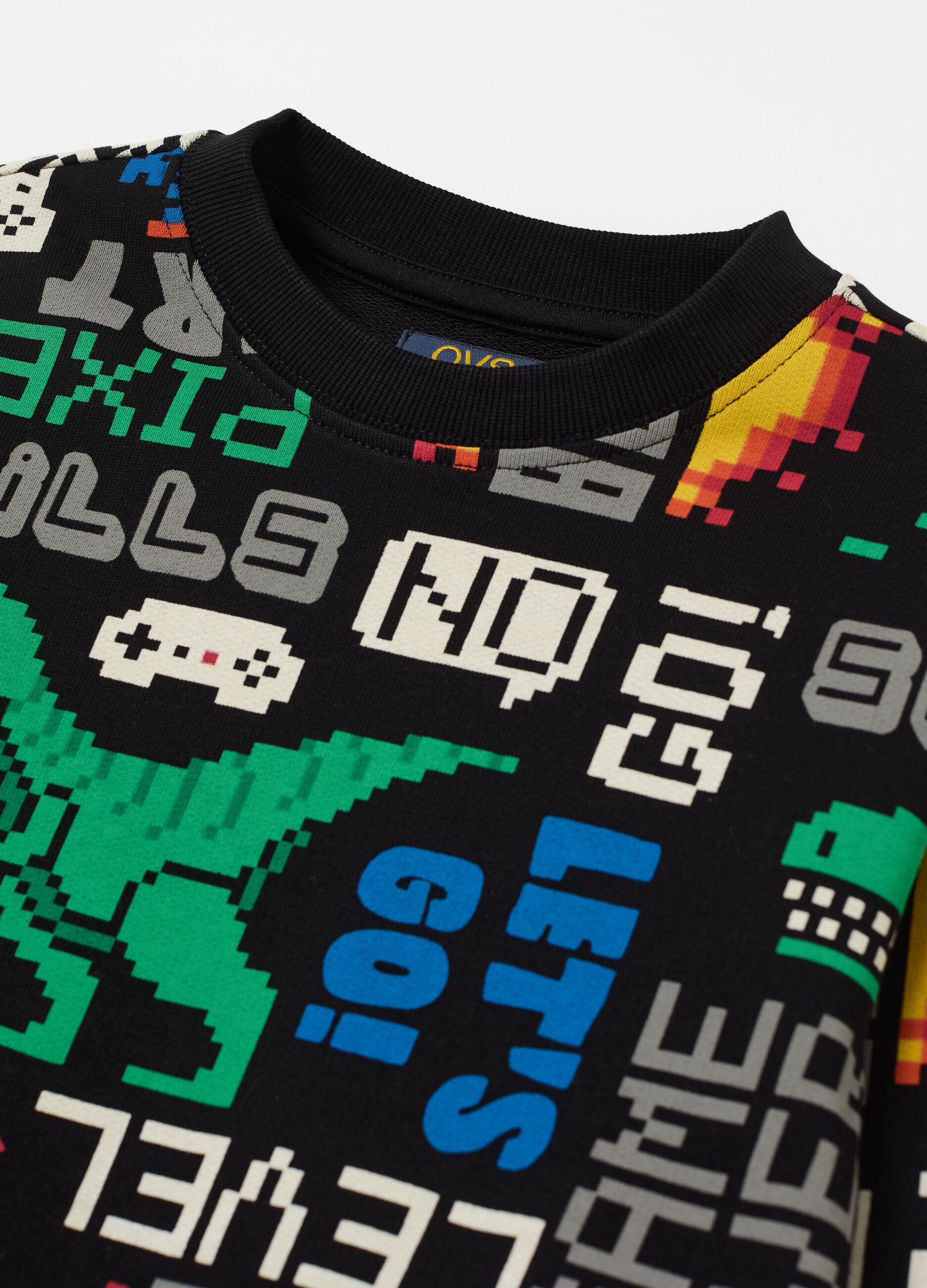 Sweatshirt with gaming dinosaur print