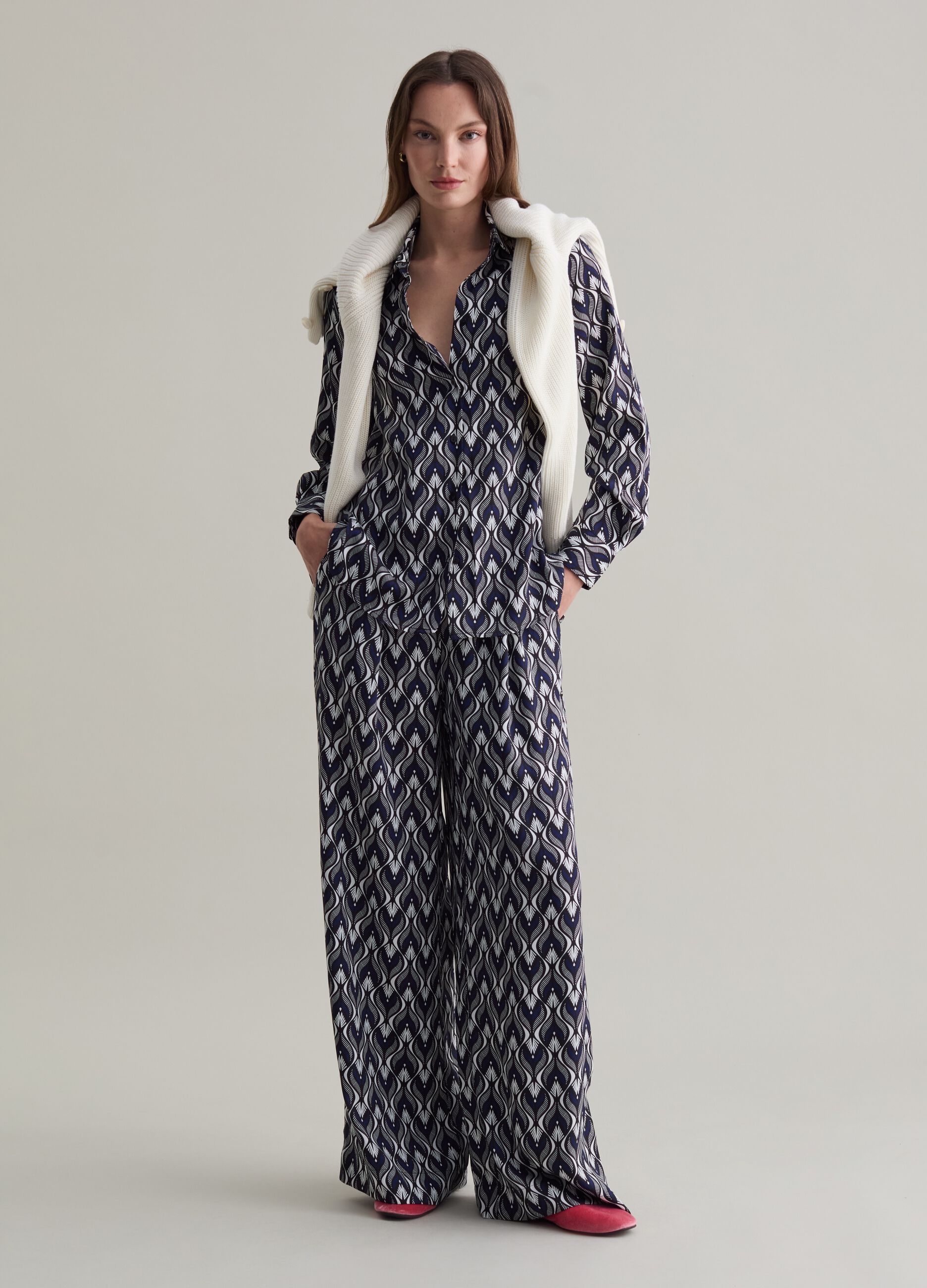 Relaxed-fit trousers with pattern print