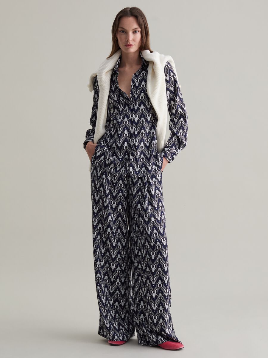 Relaxed-fit trousers with pattern print_0