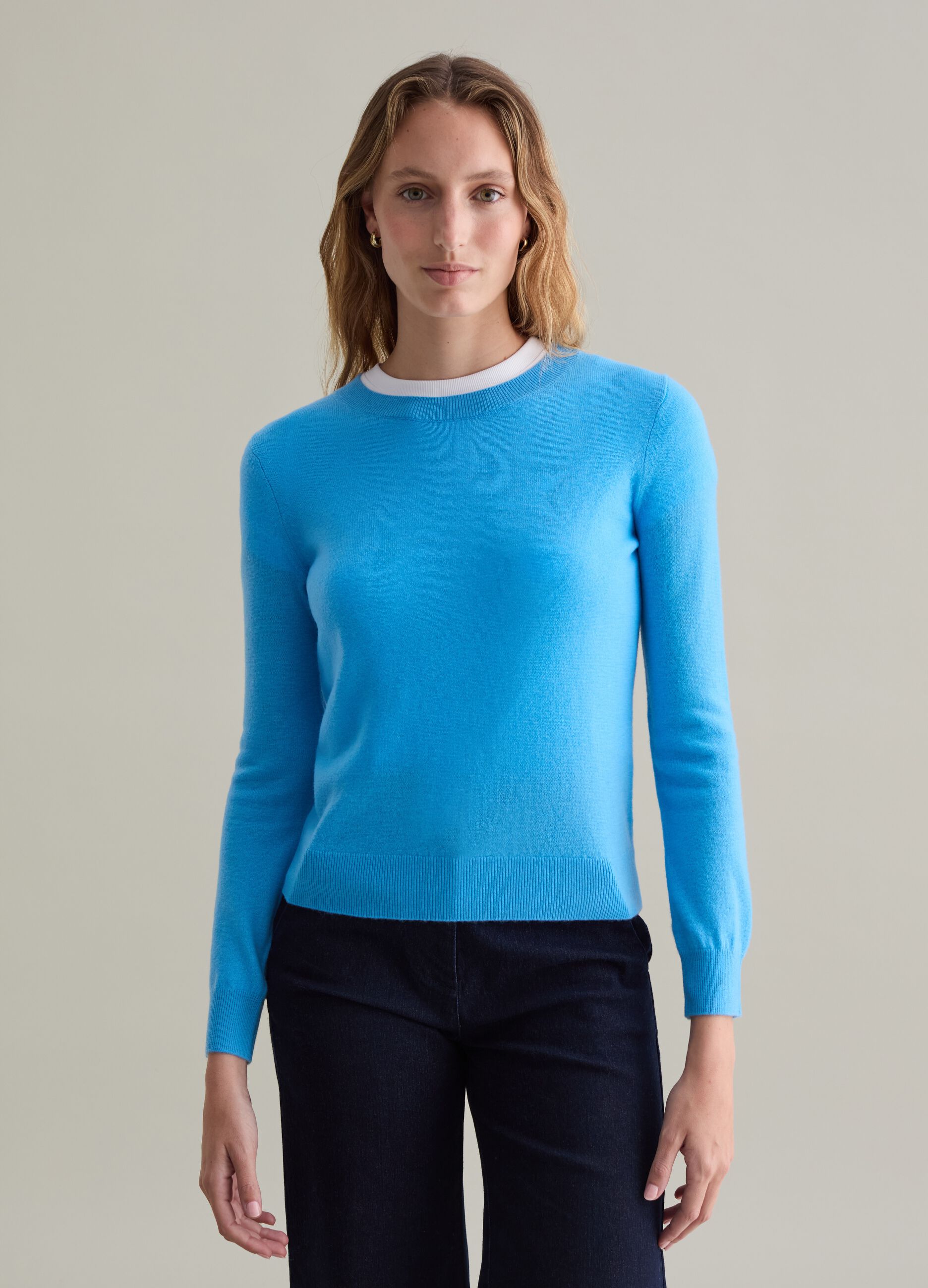 Wool pullover with round neck