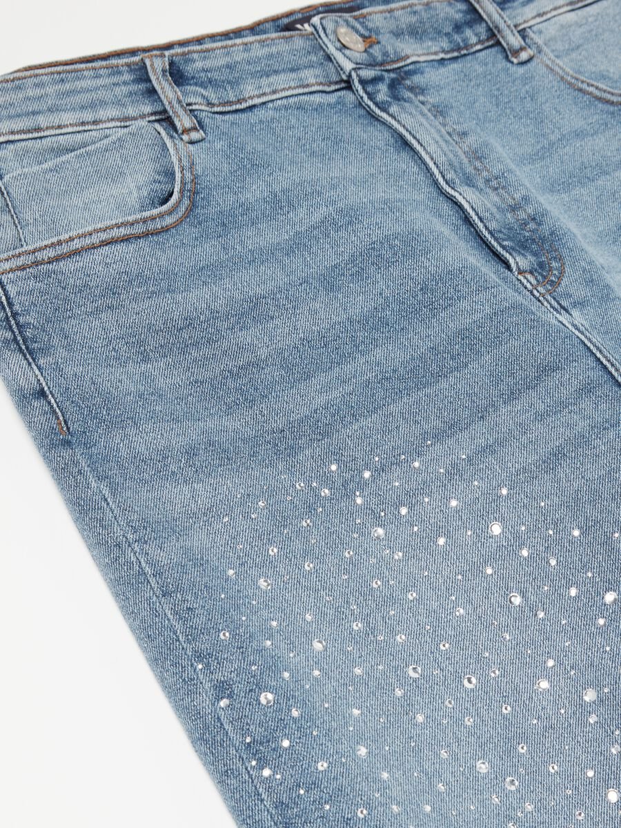 Jeans cropped fit con strass Curvy_5