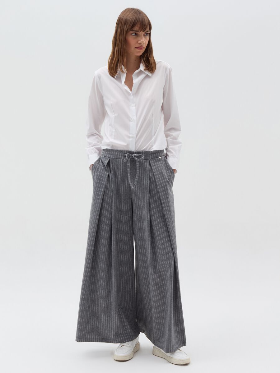 Wide-leg pinstriped trousers with darts_0