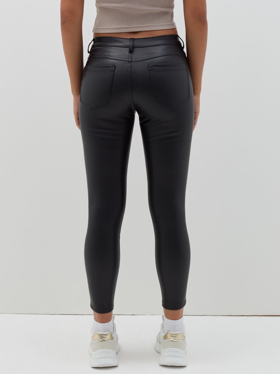 Pantaloni skinny fit effetto lucido_2