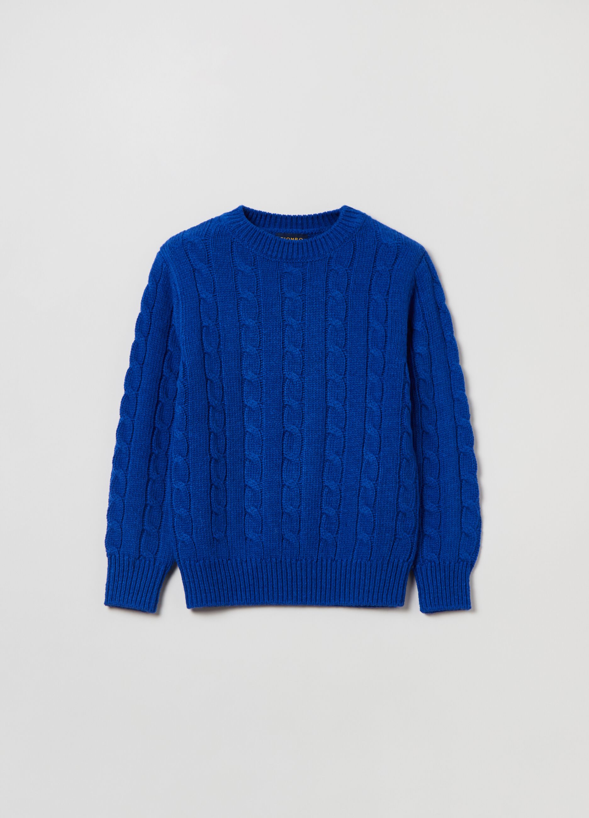 Pullover with cable-knit design