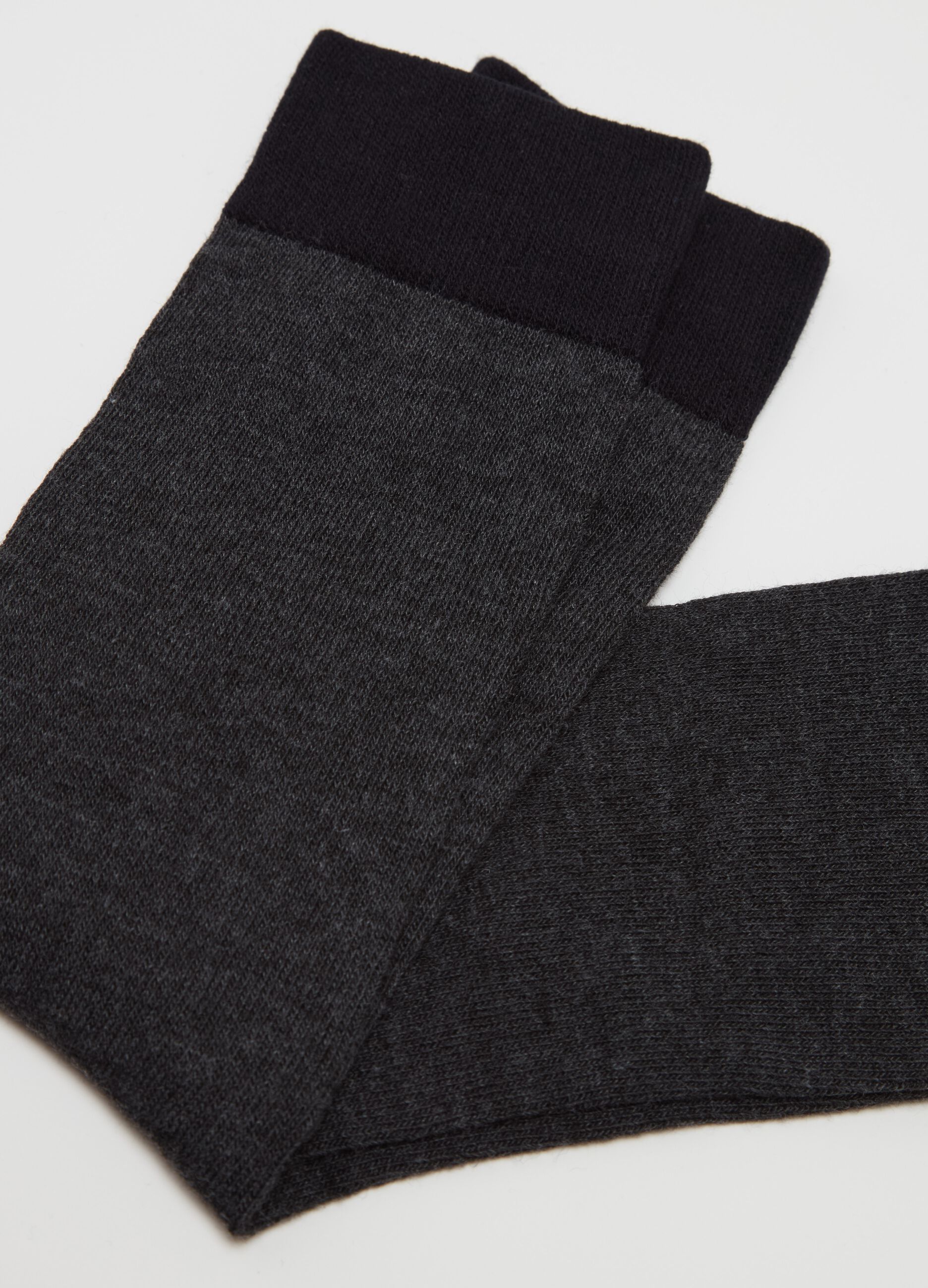 Three-pair pack short socks with contrasting details