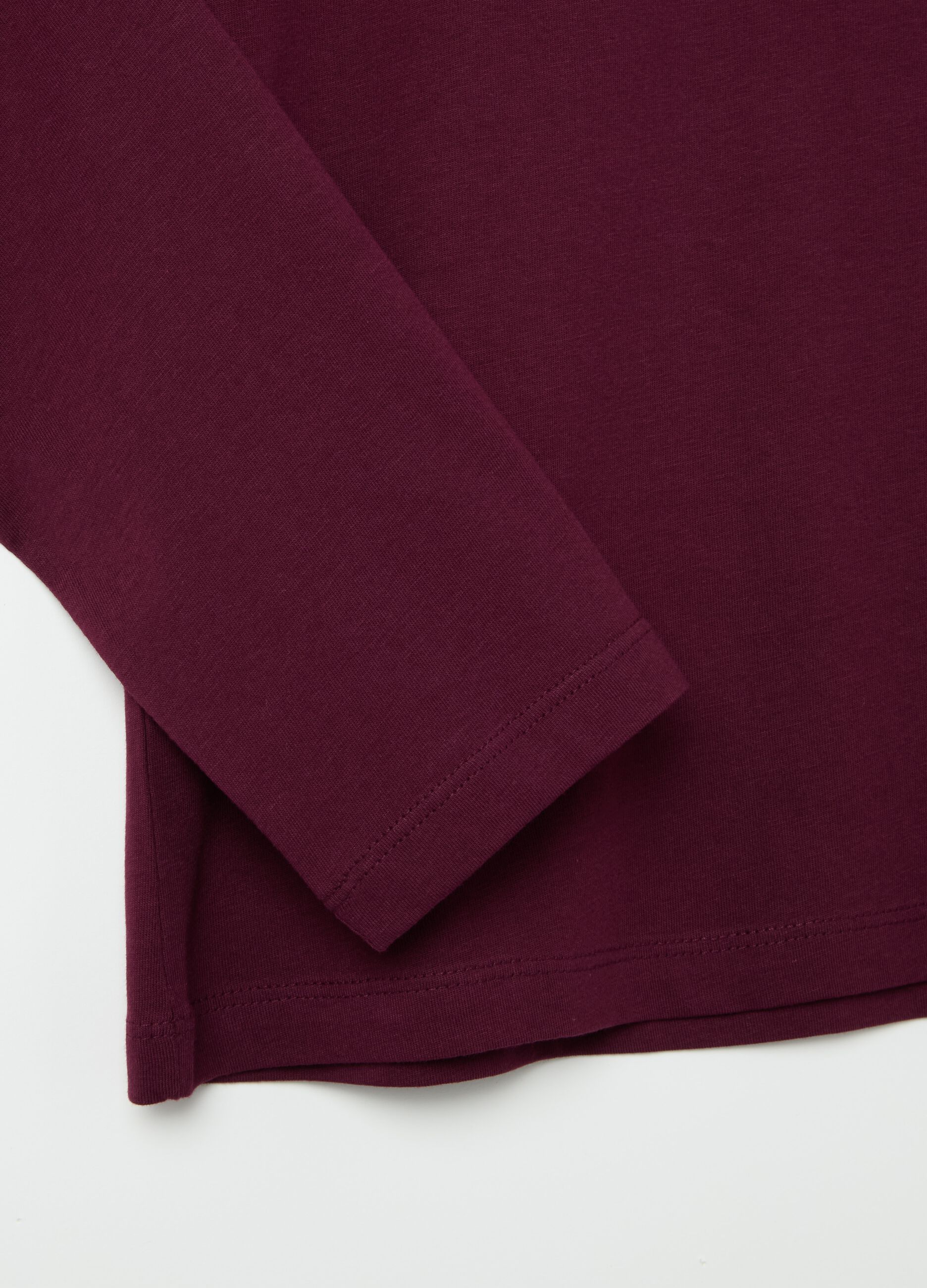 Long-sleeved T-shirt with round neck